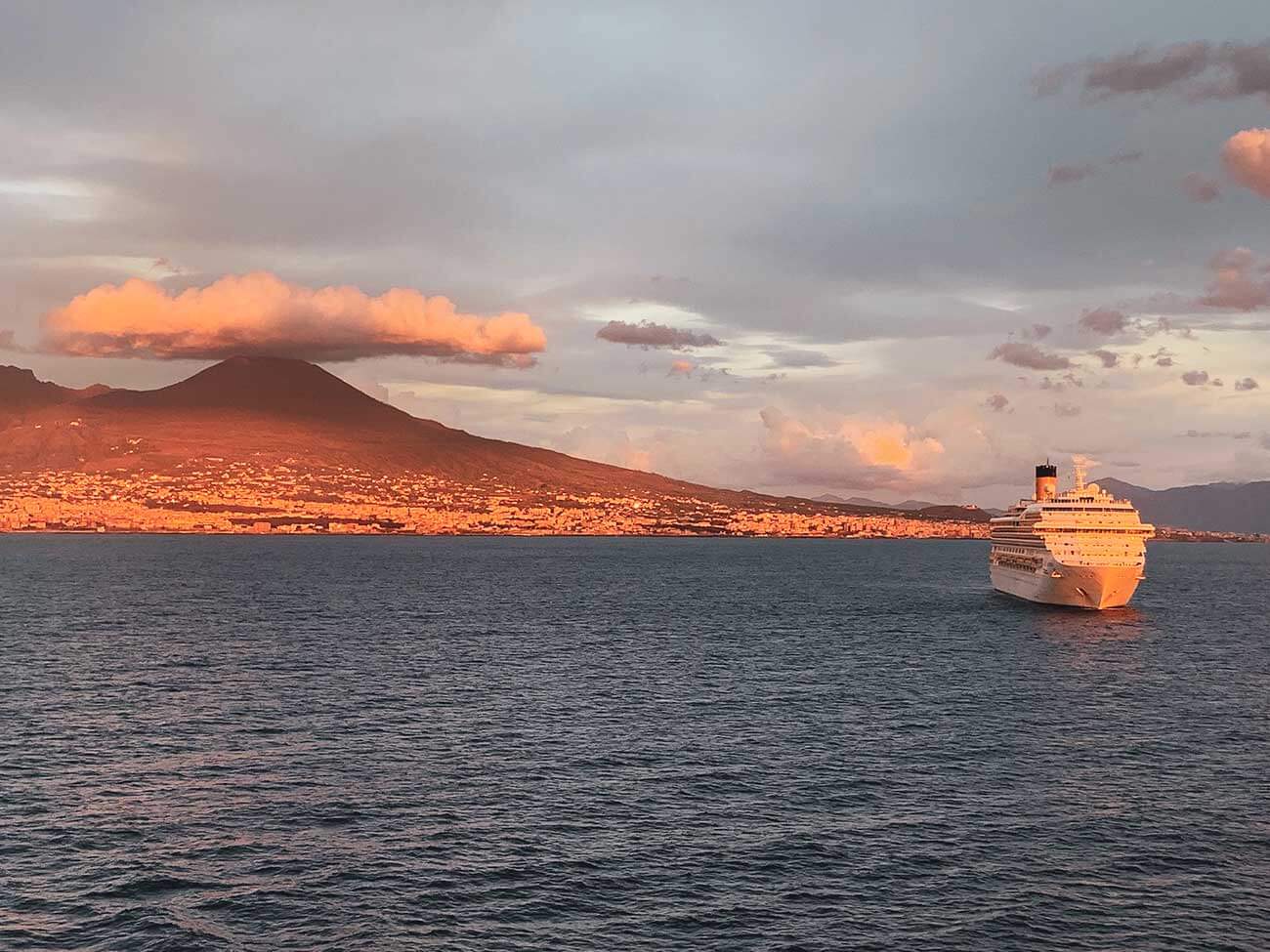 Il Vesuvio al tramonto